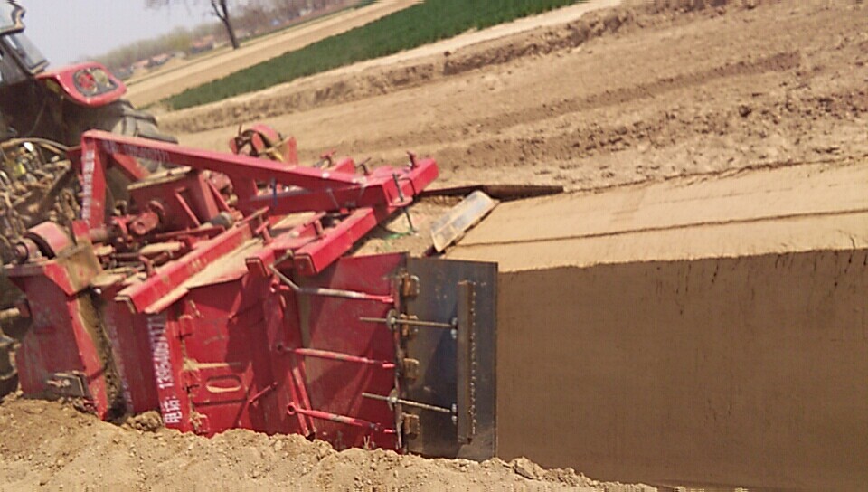 大型起壟機 大型起壟機